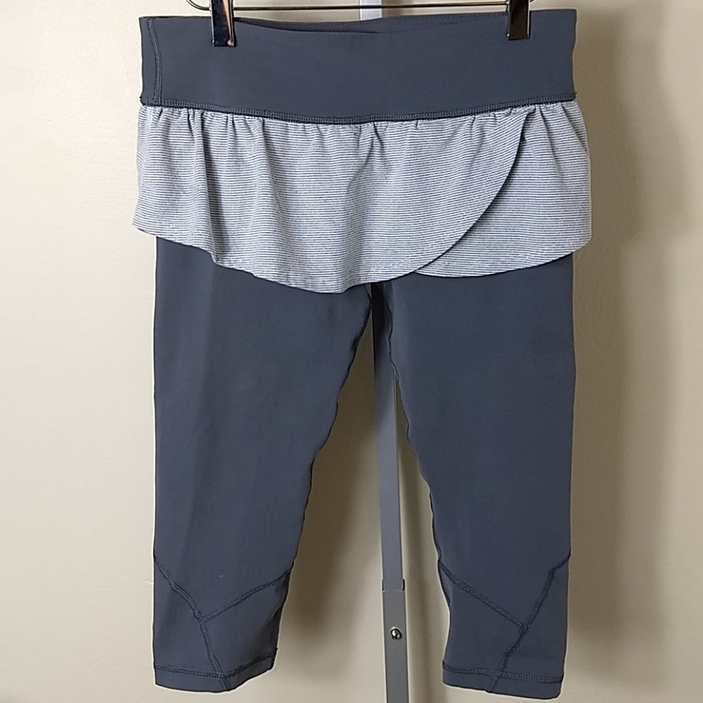 Pure + Good Capri Skirted Leggings Gray - Medium